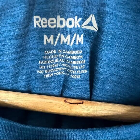 NWT Reebok Long Sleeve T-Shirt Mens M Blue Quick Dry Crewneck Athleisure Basic - Picture 4 of 6